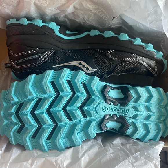 Brand New Women’s Saucony Excursion TR11 Gore-Tex Trail Cushioned Running Shoes - Picture 2 of 9
